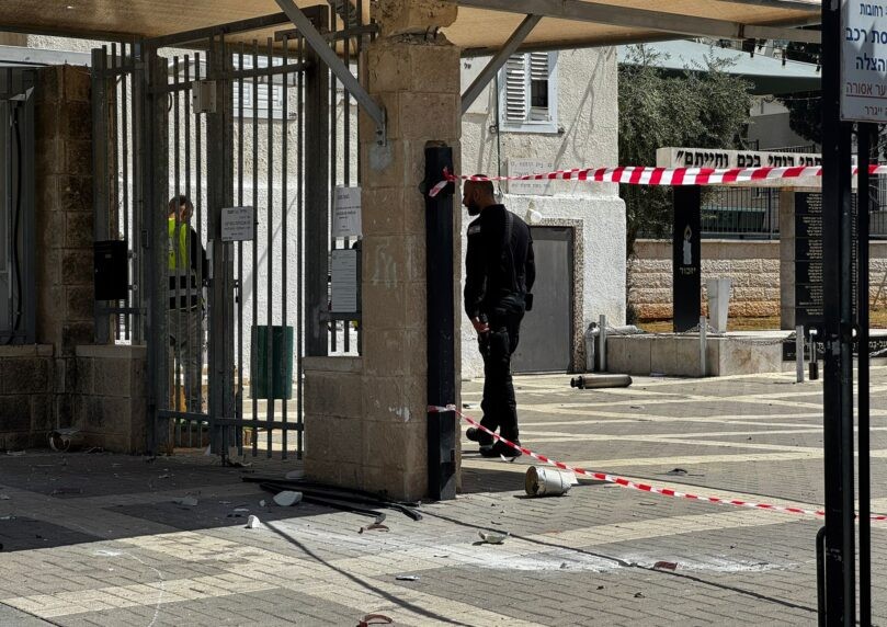 מספר זירות נפילה, פצוע באורח בינוני והרס רב ברחובות