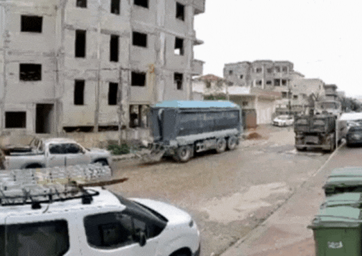 פיצוץ אדיר: תיעוד דרמטי מרגע פגיעת הטיל המתפצל בכפר קאסם