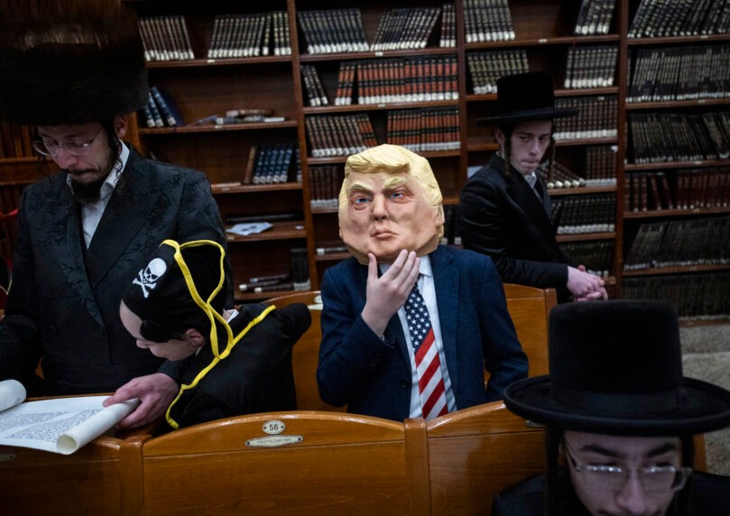 בבעלזא הופתעו: 'טראמפ' הגיע לשמוע את המגילה