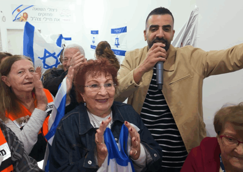 ניצולת השואה חגגה יום הולדת 105 במקלט: "שמחים גם תחת אש"