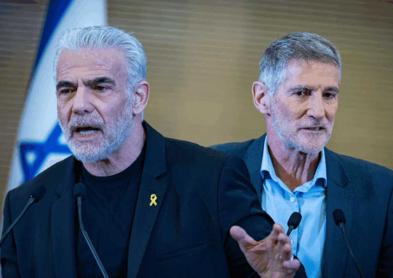 "כישלון? הצלחה אסטרטגית": שר בכיר בקבינט תוקף את האופוזיציה