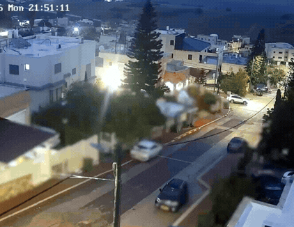 הציתו רכב, עלו באש בעצמם - ונעצרו בזכות הטרקטורון של אבא