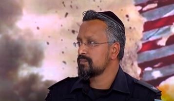 "אני פה איתך": השוטר הציל ילדה שנתקפה בחרדה - וריגש את הרשת