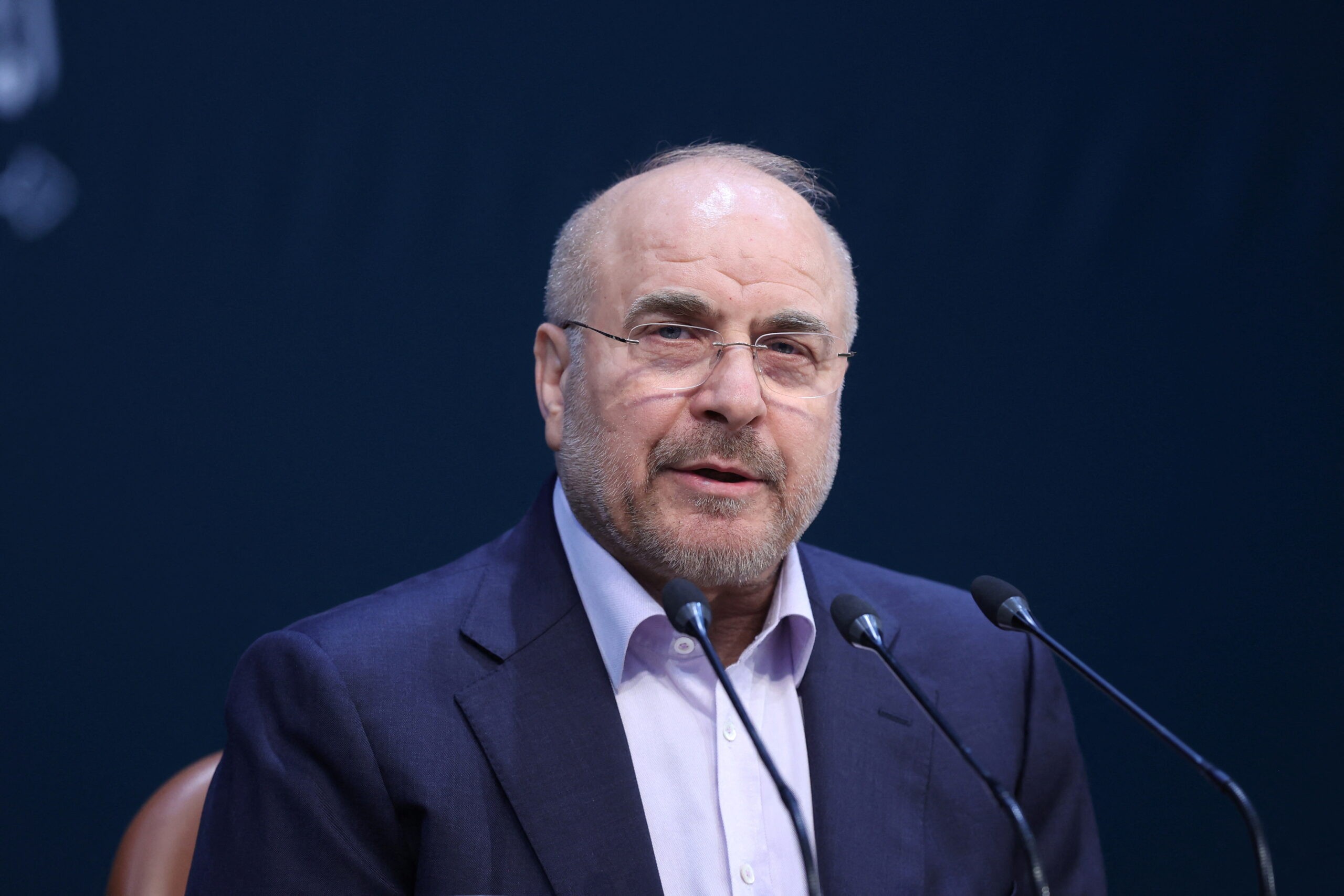 Iranian Official Rushes to Iraq to Block Trump Outreach