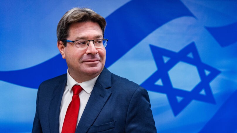 פרסום ראשון: זה התפקיד החדש שמיועד לאופיר אקוניס