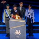 נשיא ארגנטינה השיא משואה וקרא בעברית: "עם ישראל חי" | צפו