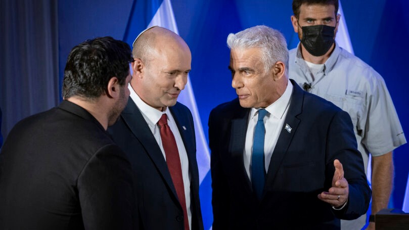 בסביבת נתניהו מביעים שביעות רצון מאיחוד בנט ולפיד