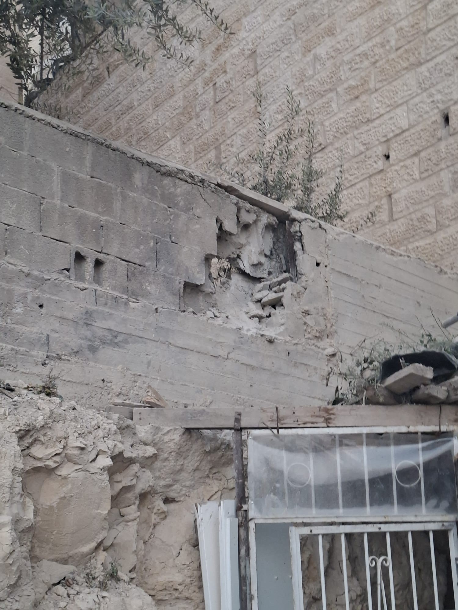 בעקבות הירי מאיראן: הרס בשני מוקדים במזרח ירושלים