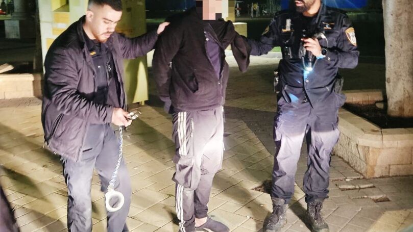 כתב אישום: האישה תצפתה - ובן הזוג ביצע את השוד