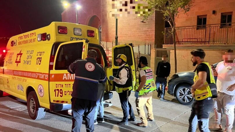אלימות בלתי פוסקת: שני צעירים נפצעו קשה בגבעון ובגבעת זאב