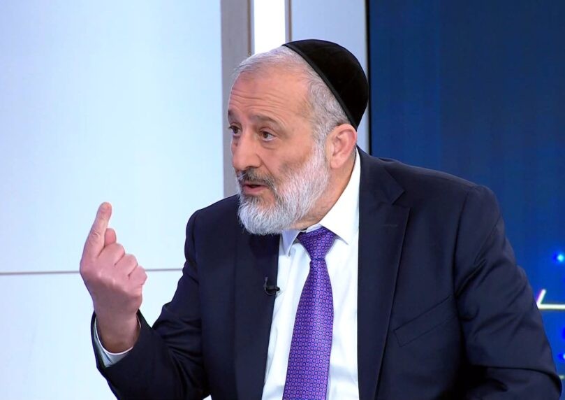 דרעי: "חוק הגיוס יעבור בכנסת הנוכחית, לפני הבחירות"