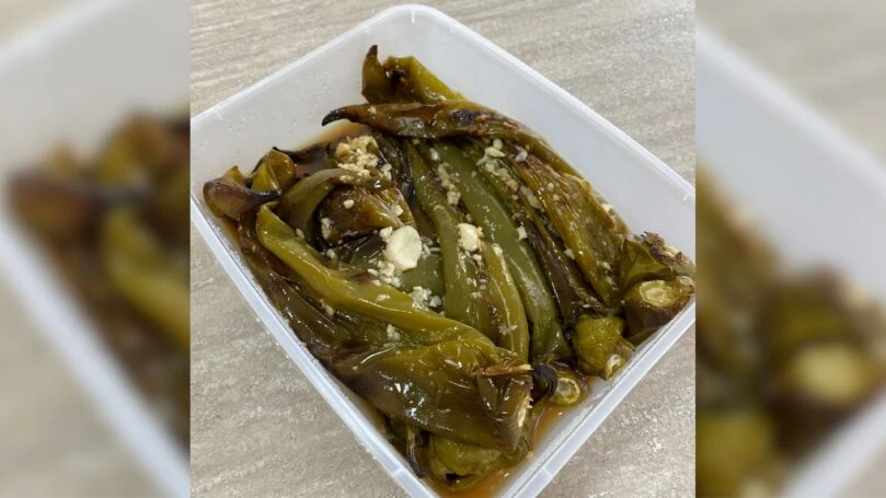 חריף כמו שצריך: מתכון לסלט פלפלים אפוי בתנור