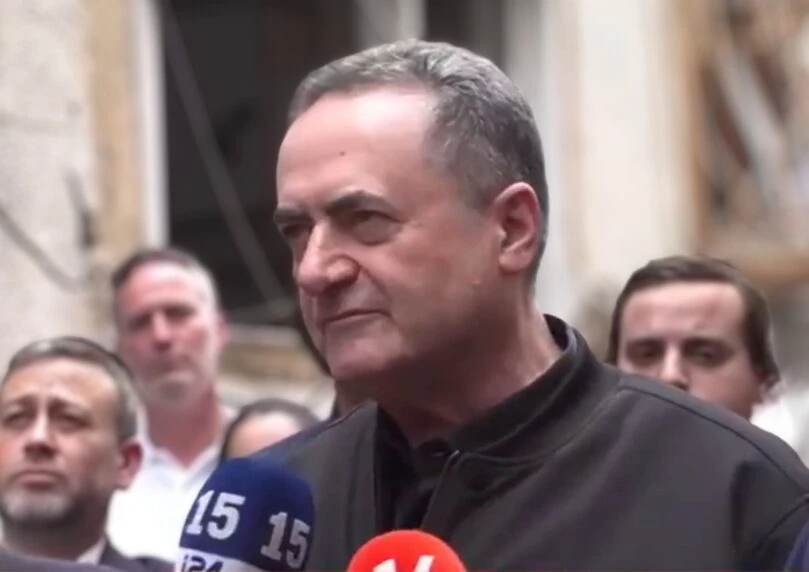 השר כ"ץ בזירת הנפילה בבני ברק: "ידענו שהאיראנים יכוונו לפה"