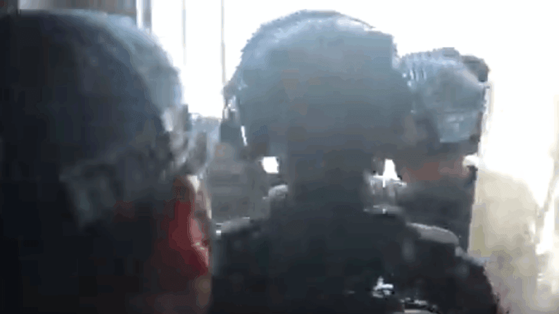 צפו בתיעוד: רגעי ההשתלטות הדרמטיים על החשוד שהתבצר בירושלים