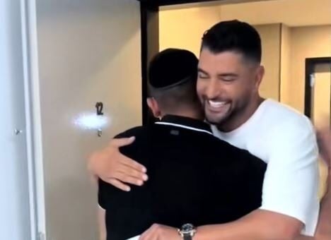 ההפתעה המרגשת של משה פרץ ללוחם דובדבן | צפו