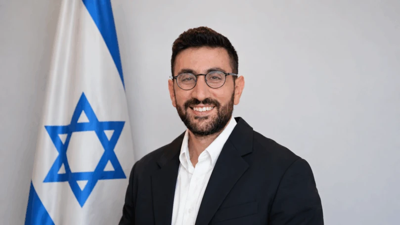 האיש שסגר לחמאס חשבונות בנק יילחם בכספי הטרור