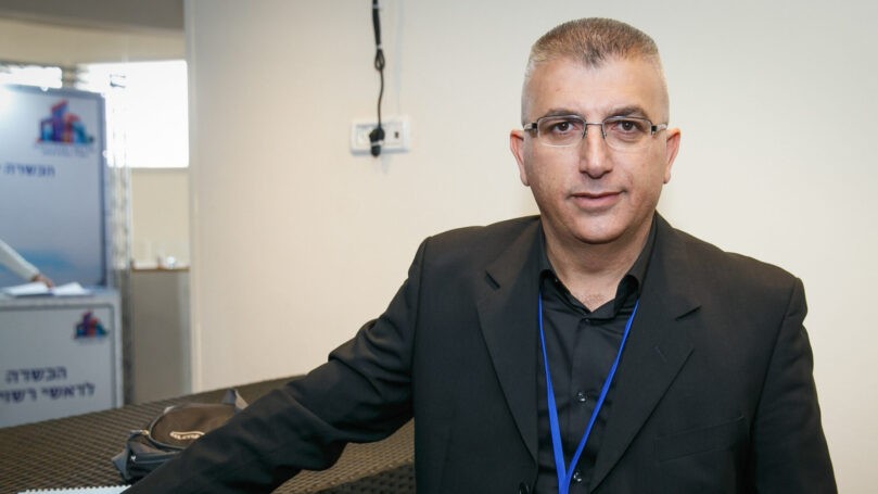 צעיר נעצר בחשד למעורבות בירי לעבר ראש מועצת ג'דיידה וסגנו