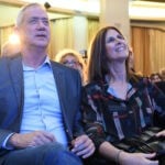 בני גנץ חושף את מחלת האלצהיימר של אשתו: "זו לא פרידה"