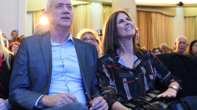 בני גנץ חושף את מחלת האלצהיימר של אשתו: "זו לא פרידה"