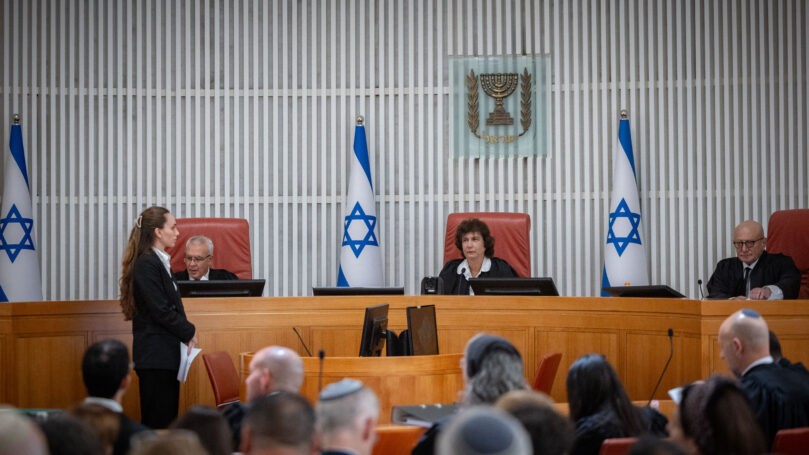 בג"ץ דן בעתירות נגד התקציב לחינוך החרדי | שידור ישיר
