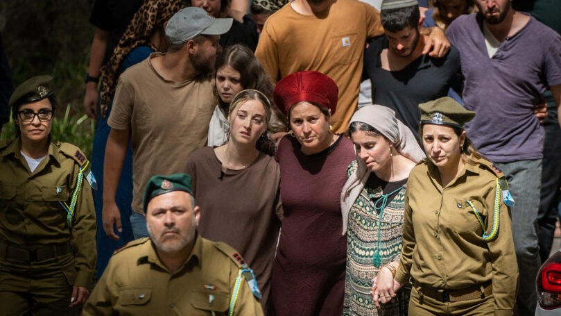 סרן מעוז רקנטי הובא למנוחות: "תמיד היית מחובר לאדמה הקדושה"