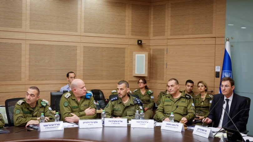 הרמטכ"ל הגיע לדיון חסוי בכנסת: "מדבר כמו פוליטיקאי"