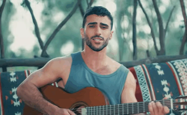 מ' המסתערב נחשף לראשונה בשמו המלא ובפנים גלויות