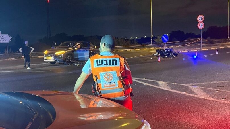 תאונה קשה בכביש 40: רוכב אופנוע כבן 20 נפצע באורח קשה