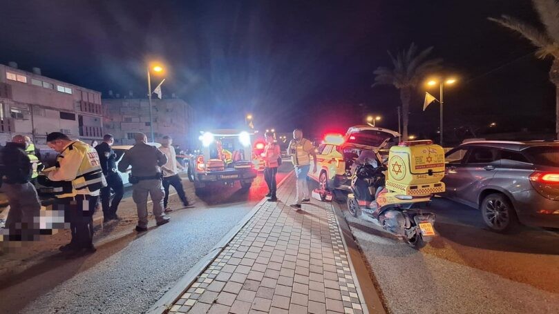 חשד לפגע וברח בקריית אתא: הולך רגל נהרג, המשטרה פתחה במצוד