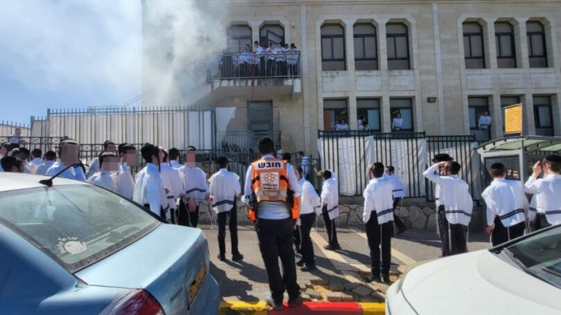 הושגה שליטה על השרפה במבנה הישיבה בביתר עילית