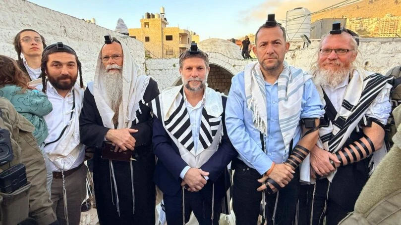 מאות מתפללים בקבר יוסף לאור יום: "התשובה הציונית לאויבינו"