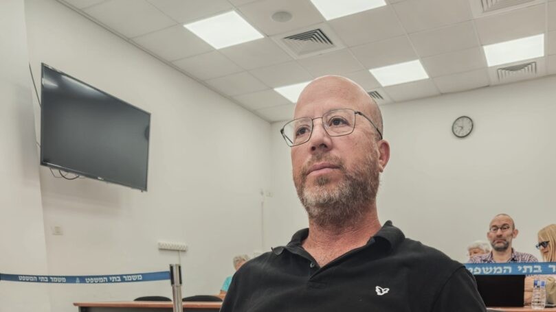 "דיברת עם מומי": המלכודת שטמן עמית חדד לקצין המשטרה בדימוס