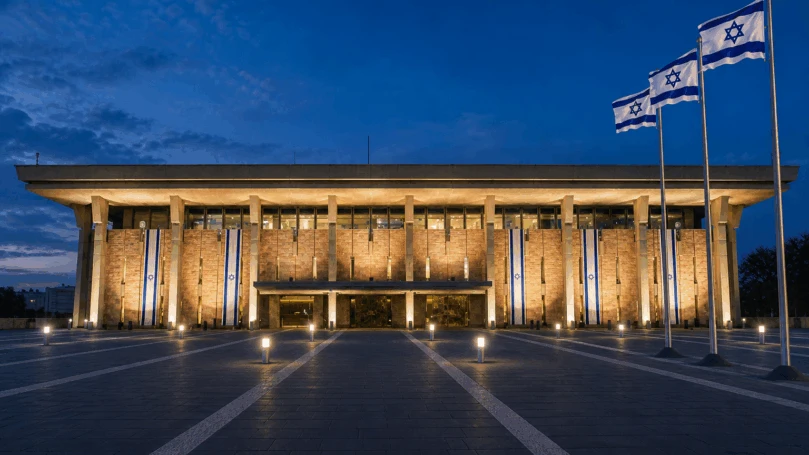 הגיעה העת לקבל החלטה: האם זה האיש שיכריע את מערכת הבחירות?