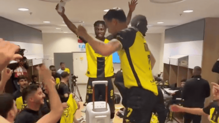 בית"ר ירושלים בטירוף לאחר הניצחון בבלומפילד: "עשינו את זה"