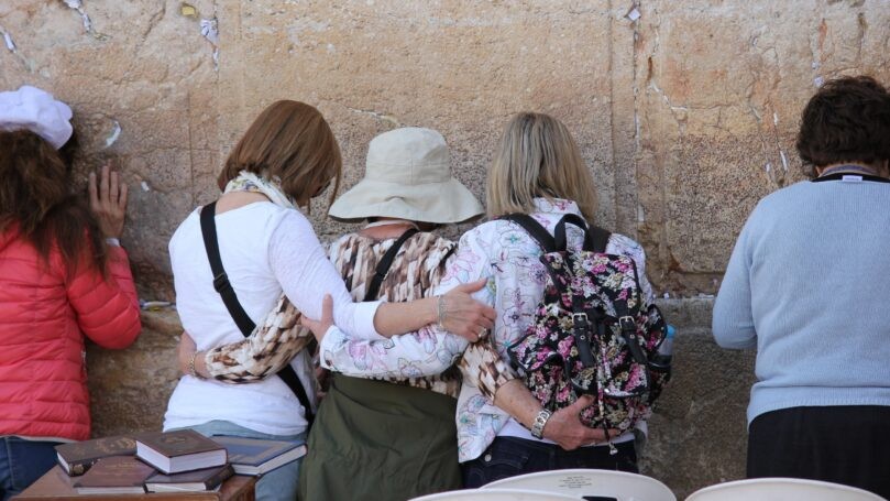 נטלי דדון קוראת לבנות ישראל: "בואו לשמור על קדושת הכותל"