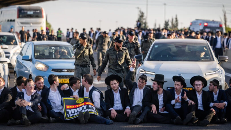 פרסום ראשון: שוטר ייחקר באזהרה בעקבות תיעוד מהפגנת חרדים
