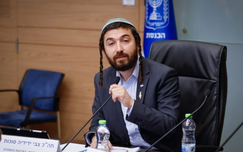"לא נממן את האויב": סוכות מאיים לסגור מוסדות חינוך בשל הסתה