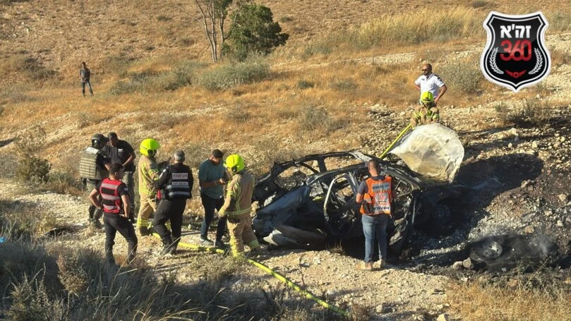 שני בני אדם אותרו ללא רוח חיים ברכב בוער סמוך לבאר שבע