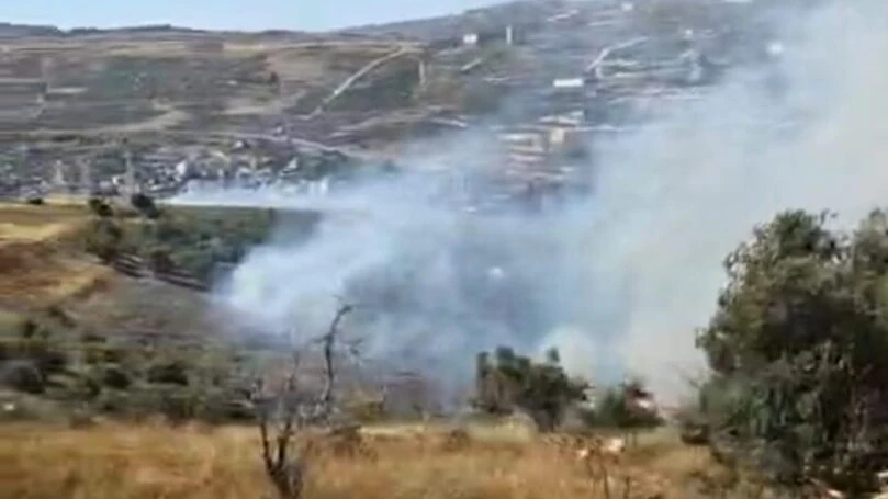 שריפה עם שלושה מוקדי הצתה משתוללת סמוך ליישוב יצהר בשומרון