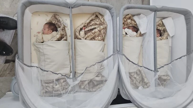 שוחררו מביה"ח: הרביעייה השנייה של משפחת ביטון חזרה הביתה