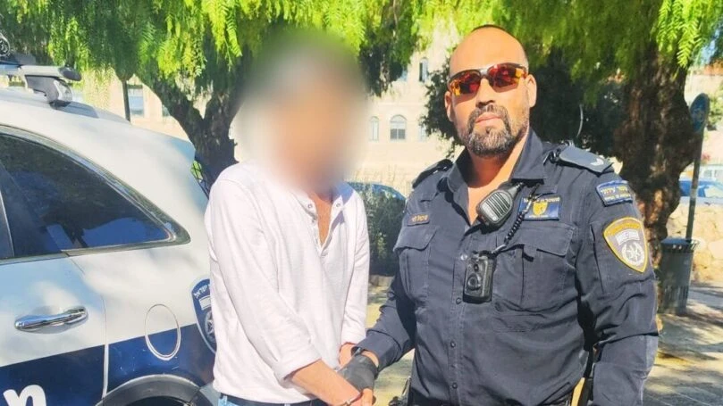 ניסה להימלט מהשוטרים - ונעצר עם סמים בגן סאקר