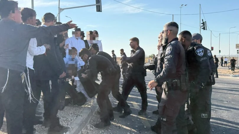 כבישים מרכזיים נחסמו, שני עוברי אורח נפגעו באירועי דריסה