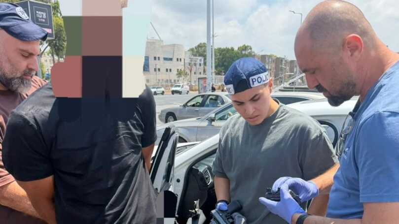 הבלשים הבחינו ברכב חשוד - וגילו שהוא בדרך לחיסול