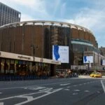 אסון בהופעת הרוק: מעריץ נפל אל מותו מול אלפי צופים