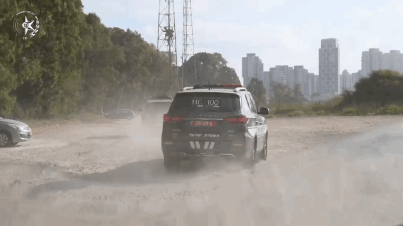 תיעוד: פשיטה על מסיבת טבע פיראטית באזור חדרה