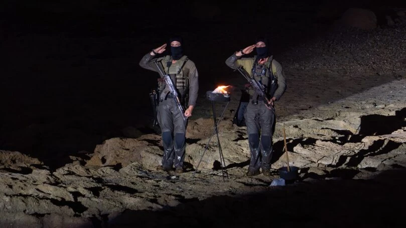 בדומיית הים: טקס ההתייחדות המרגש עם חללי שייטת 13