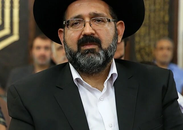 שבוי בתעמולה: הקריאה המפתיעה של אחד מבכירי הרבנים באיראן