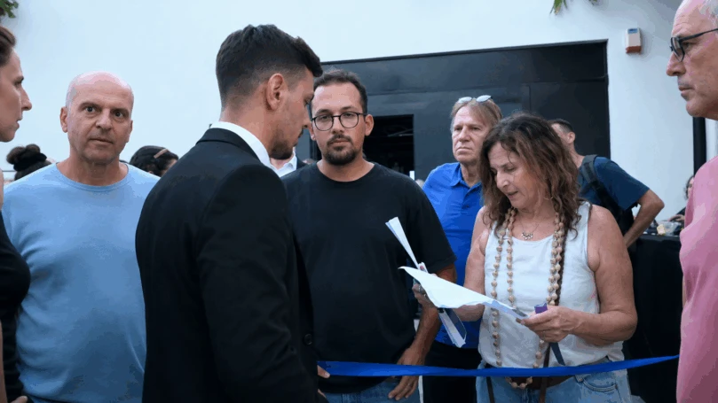 בניגוד להחלטת בית המשפט: הדמוקרטים מנעו את כניסת חדשות 14