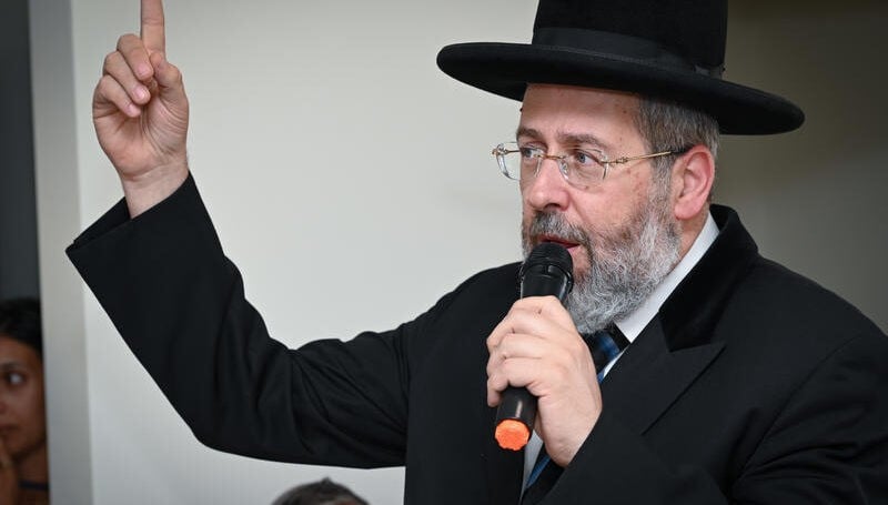 הרב לאו ביטל את השתתפותו בכנס מועצת העיתונאים החרדית