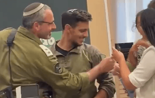 ברכות: כתב הכנסת של ערוץ 14 אברהם חסון הועלה לדרגת רב-סרן